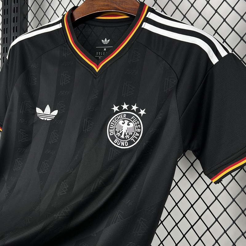 Alemania Tercera Black detalle