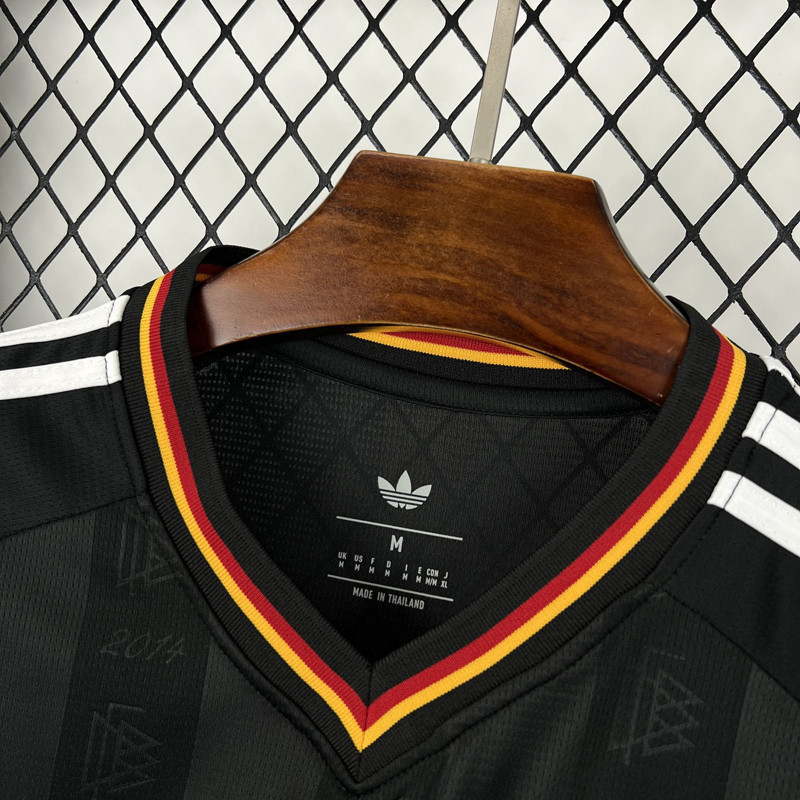 Alemania Tercera Black cuello