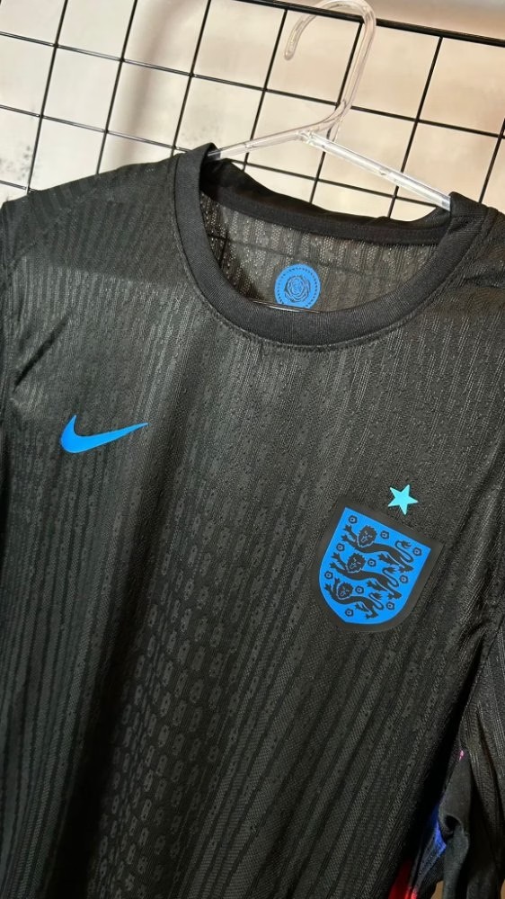 Inglaterra Tercera 25/26