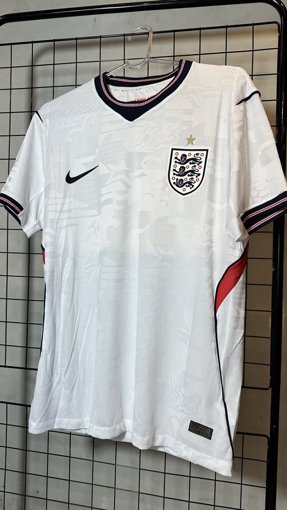Inglaterra Titular 25/26