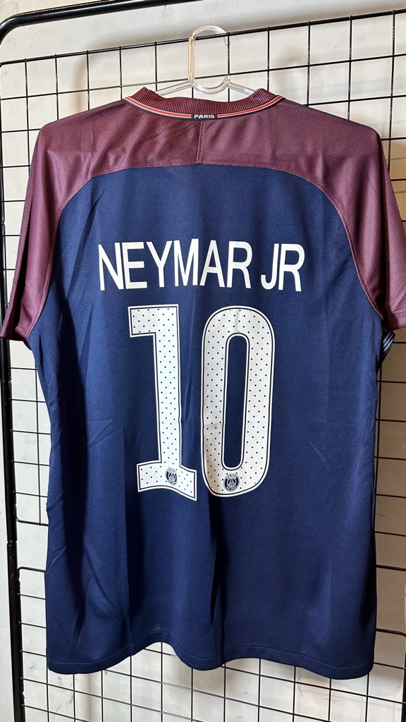 PSG Retro 16/17 · Neymar
